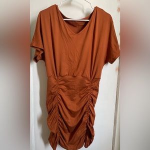 Solid Ruched body con dress